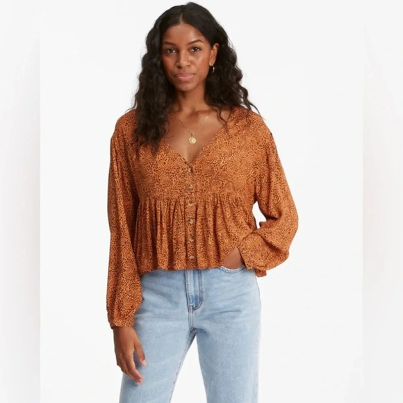 Billabong Easy Street Long Sleeve Blouse Button Front Leopard Print Size Medium - Picture 9 of 10